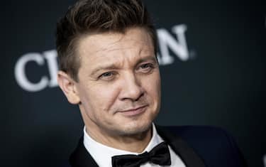 epa07522495 US actor Jeremy Renner poses for the photographers upon his arrival for the premiere of 'Avengers: Endgame' at the LA Convention Center in Los Angeles, California, USA, 23 April 2019. 'Avengers: Endgame' will be released in US theater on April 26.  EPA/ETIENNE LAURENT