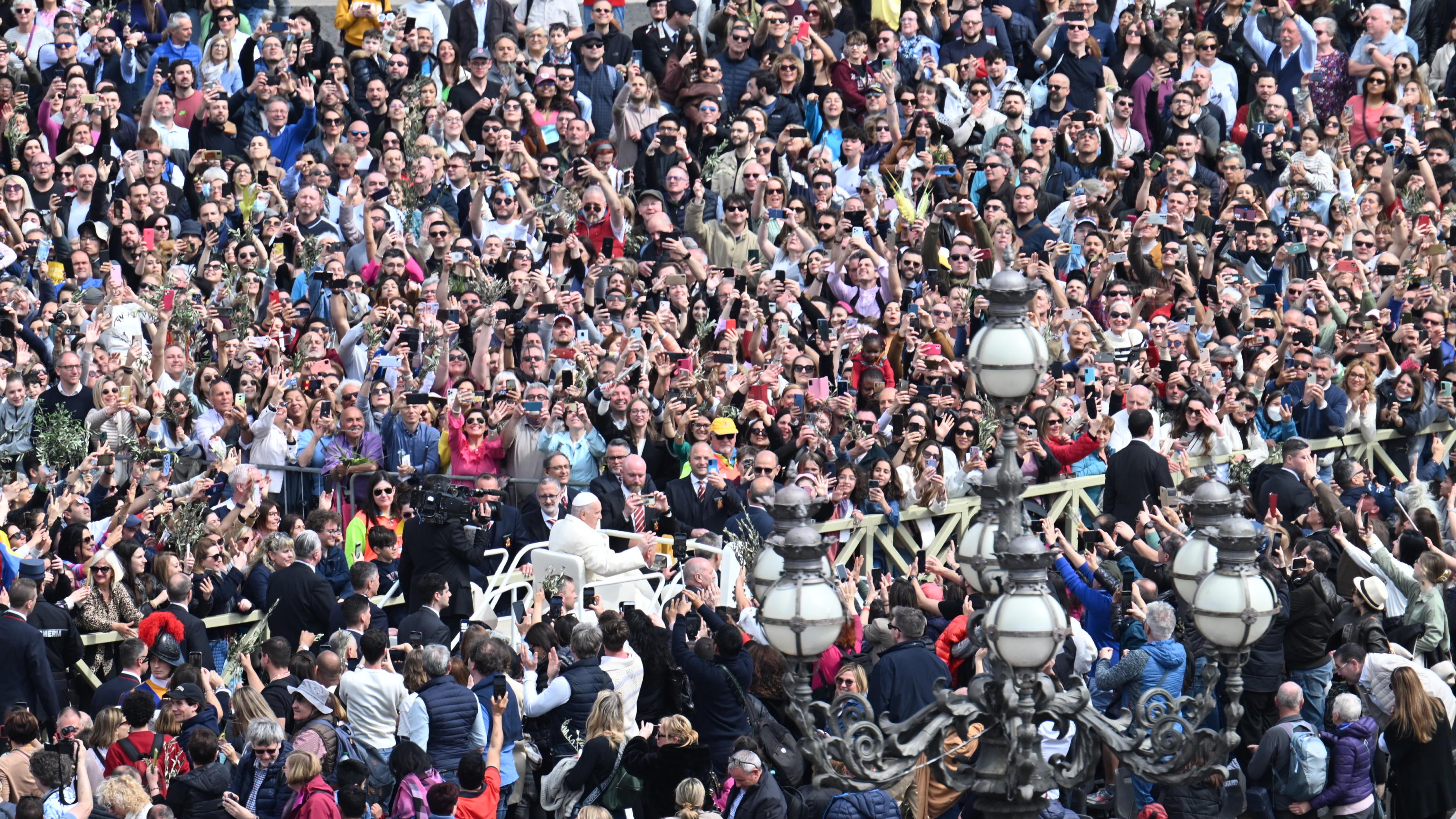 Pope Francis celebrates the Holy Mass of Palm Sunday in Saint Peter's Basilica, Vatican City, 02 April 2023. Palm Sunday is a Christian feast that falls on the Sunday before Easter. The feast commemorates Jesus' entry into Jerusalem, an event mentioned in each of the four Christian canonical Gospels.
ANSA/CLAUDIO PERI