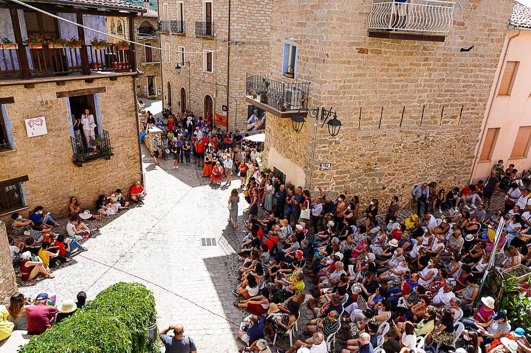 2022-_S_Antana_è_Susu-Dal_Balcone-_Pubblico_-_foto_Enrico_Lai.jpg