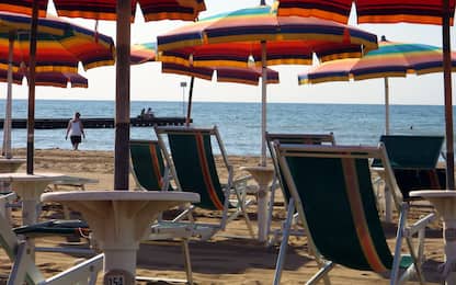 OMBRELLONI, SPIAGGIA A JESOLO (Alberto Cattaneo / Fotogramma/Fotogramma, MILANO - 2011-07-28) p.s. la foto e' utilizzabile nel rispetto del contesto in cui e' stata scattata, e senza intento diffamatorio del decoro delle persone rappresentate