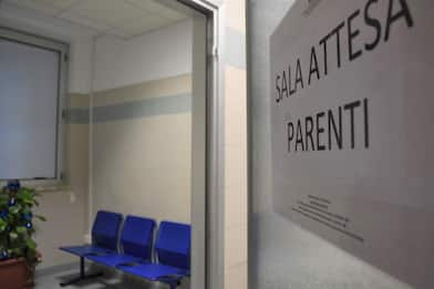 Pescara, muore un parente: sfasciano il reparto e minacciano i medici