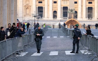 Nuns, priests and faithful gather in St. Peter's Basilica to pay their last respects to the body of Benedict XVI in the Vatican, 02 January 2023. Former Pope Benedict XVI died on 31 December at his Vatican residence, aged 95.
ANSA/MASSIMO PERCOSSI