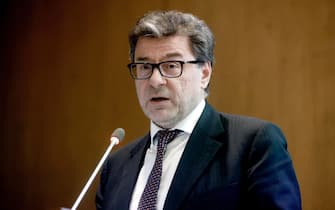 Il Ministro dell'Economia Giancarlo Giorgetti partecipa all'evento Intesa Sanpaolo "l'Italia e la riforma della governance europea" in via Romagnosi a Milano, 20 marzo 2023.ANSA/MOURAD BALTI TOUATI
