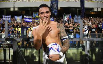 Inter's Lautaro Martinez celebrates for the victory at the end of the Italian Serie A soccer match US Salernitana vs FC Inter at the Arechi stadium in Salerno, Italy, 30 September 2023.
ANSA/MASSIMO PICA