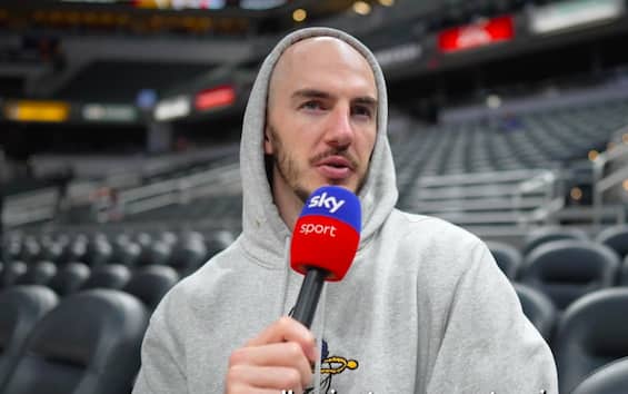 https://static.sky.it/editorialimages/3af38988b2de5ef03532acaf10a081f744dc45b8/skysport/it/nba/video/2025/06/15/alex-caruso-okc-thunder-intervista-sky-video/Alex_Caruso_videoframe.jpg?im=Resize,width=565