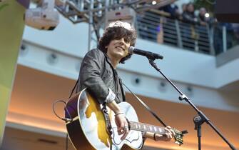 CAMPANIA CENTRO COMMERCIALE, CASERTA, ITALY - 2017/03/16: After participating in last Sanremo Festival, Ermal Meta meets fans and presents his new album Vietato Morire performing live with an acoustic showcase. (Photo by Paola Visone/Pacific Press/LightRocket via Getty Images)