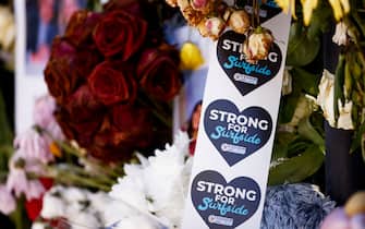 I ricordi dedicati alle persone morte o disperse dopo il crollo del palazzo a Surfside