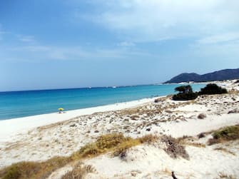 GENTE NELLA SPIAGGIA DI SE'NA E SA'CHITA IN SARDEGNA (SANTA LUCIA - 2013-08-10, DUILIO PIAGGESI) p.s. la foto e' utilizzabile nel rispetto del contesto in cui e' stata scattata, e senza intento diffamatorio del decoro delle persone rappresentate