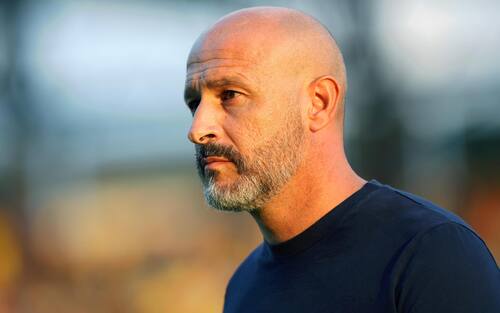 Vincenzo Italiano head coach of Fiorentina looks on during the Serie A soccer match between Frosinone Calcio and ACF Fiorentina at Benito Stirpe stadium in Frosinone, Italy, 28 September 2023. ANSA/FEDERICO PROIETTI