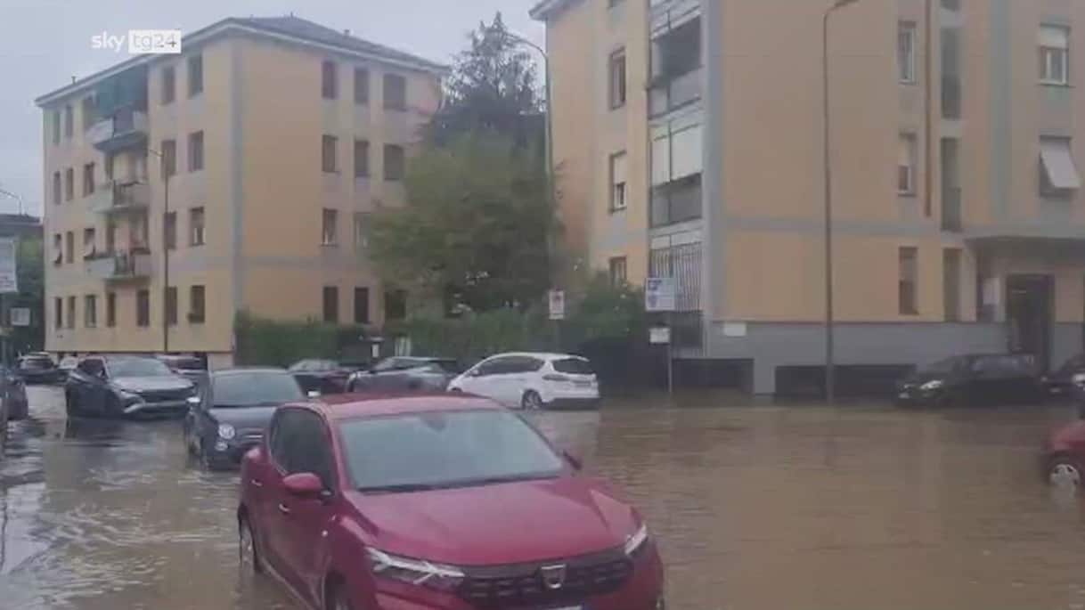 seveso esonda a milano allagamenti in zona niguarda