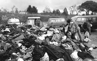 TERREMOTO DELL IRPINIA DEL 23 NOVEMBRE 1980 - CALABRITTO ( - 2009-04-07, Napoli / IPA) p.s. la foto e' utilizzabile nel rispetto del contesto in cui e' stata scattata, e senza intento diffamatorio del decoro delle persone rappresentate
