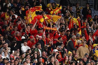 epa10809296 Spanish fans celebrate a goal during the FIFA Women's World Cup 2023 Final soccer match between Spain and England at Stadium Australia in Sydney, Australia, 20 August 2023.  EPA/DAN HIMBRECHTS  AUSTRALIA AND NEW ZEALAND OUT