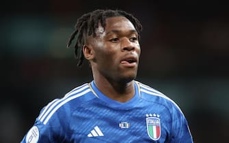 epa10924253 Destiny Udogie of Italy reacts during the UEFA EURO 2024 group C qualification round match between England and Italy in London, Britain, 17 October 2023.  EPA/NEIL HALL