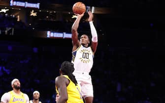 LAS VEGAS, NV - DECEMBER 9: Bennedict Mathurin #00 of the Indiana Pacers shoots a three point basket against the Los Angeles Lakers during the In-Season Tournament Championship game on December 9, 2023 at T-Mobile Arena in Las Vegas, Nevada. NOTE TO USER: User expressly acknowledges and agrees that, by downloading and or using this photograph, User is consenting to the terms and conditions of the Getty Images License Agreement. Mandatory Copyright Notice: Copyright 2023 NBAE (Photo by Jeff Haynes/NBAE via Getty Images)