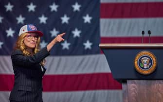 DON'T LOOK UP, MERYL STREEP as PRESIDENT JANIE ORLEAN. Cr. NIKO TAVERNISE/NETFLIX © 2021