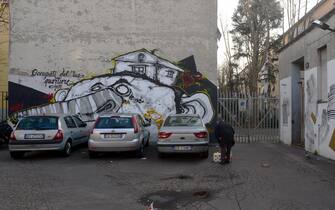 Milano, Degrado nei condomini delle case ALER, Via Gigante 5 (Milano - 2022-02-16, Maurizio Maule) p.s. la foto e' utilizzabile nel rispetto del contesto in cui e' stata scattata, e senza intento diffamatorio del decoro delle persone rappresentate