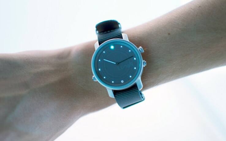 LunaR ecco il primo smartwatch a energia solare Sky TG24