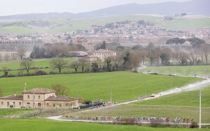 Oggi la Strade Bianche: al via Pogacar e Bettiol