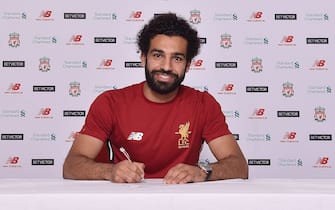 LIVERPOOL, ENGLAND - JUNE 22:  (THE SUN OUT, THE SUN ON SUNDAY OUT) Mohamed Salah new signing for Liverpool at Melwood Training Ground on June 22, 2017 in Liverpool, England.  (Photo by Andrew Powell/Liverpool FC via Getty Images)