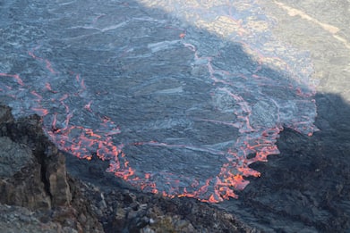 Hawaii, erutta il vulcano Kilauea: lava fino a nove metri