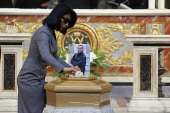 Giulia Berdini, la moglie di Franco Di Mare  nella chiesa degli Artisti  dove si svolgono i funerali   a piazza del Popolo, Roma, 20 maggio 2024. ANSA/MASSIMO PERCOSSI