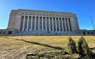 PRODUCTION - 21 March 2023, Finland, Helsinki: The sun shines over the Finnish Parliament (Eduskunta) in Helsinki. A new parliament will be elected in Finland on Sunday. (to dpa "Sanna Marin and the three-way battle for Finnish government power") Photo: Steffen Trumpf/dpa (Photo by Steffen Trumpf/picture alliance via Getty Images)