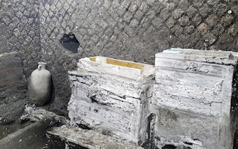 A HO picture provided by Culture Ministry shows cots with poor mattresses, some sideboards that kept some work tools, some amphorae, baskets and vases kept in a sort of storage shelf and visited by the inevitable rodents, also surprised by the eruption. Pompeii is not only the mirror of the magnificence with which the rich traders who lived there surrounded themselves, the excavations and the new casts made on the remains found also shed light on the situation of precariousness and subordination experienced by those who made possible the life full of comforts of the rich landowners .ANSA/Ministero della Cultura +++ ANSA PROVIDES ACCESS TO THIS HANDOUT PHOTO TO BE USED SOLELY TO ILLUSTRATE NEWS REPORTING OR COMMENTARY ON THE FACTS OR EVENTS DEPICTED IN THIS IMAGE; NO ARCHIVING; NO LICENSING +++ NPK