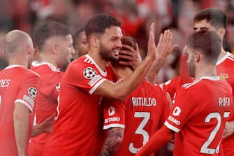 PORTO, PORTUGAL - MARCH 7: Goncalo Ramos of Benfica celebrates 3-0 with Alejandro Grimaldo of Benfica, Rafa Silva of Benfica, Antonio Silva of Benfica  during the UEFA Champions League  match between Benfica v Club Brugge at the Estadio Da Luz on March 7, 2023 in Porto Portugal (Photo by Eric Verhoeven/Soccrates/Getty Images)