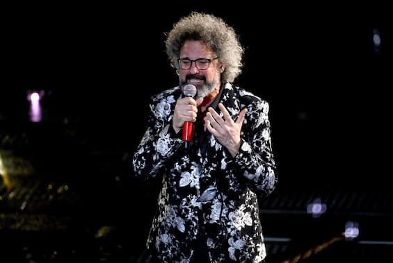Simone Cristicchi: Concerto ad Aosta Rimandato per Motivi di Salute - Un Aggiornamento Urgente