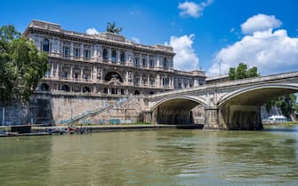 Ponte Umberto I and Court of Justice (Corte di Cassazione) on the River Tiber in Rome, Lazio Region, Italy