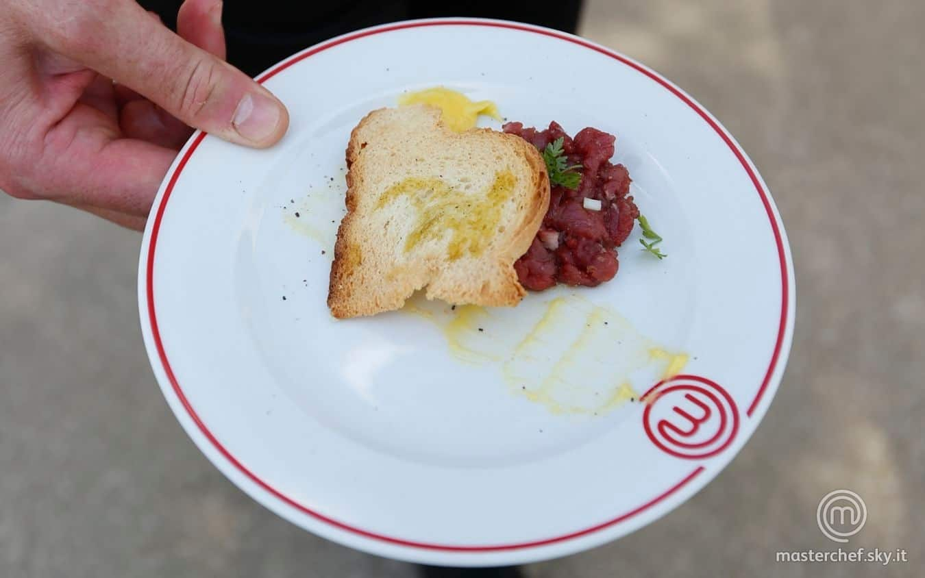 Tartare di toro con crema di alioli 