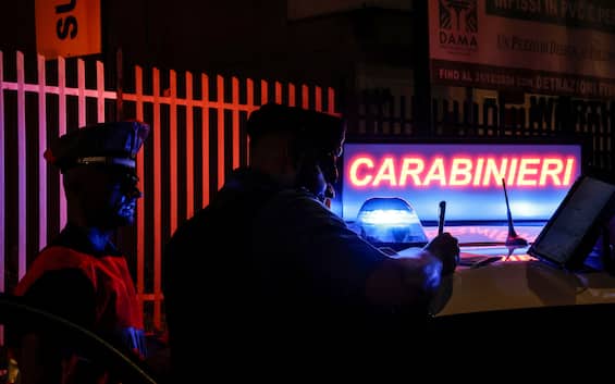 Milano, 29enne uccide il cognato a coltellate: arrestato