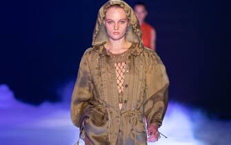sfilata Alberta Ferretti milano fashion week