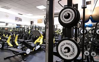 La sala pesi di una palestra di Roma