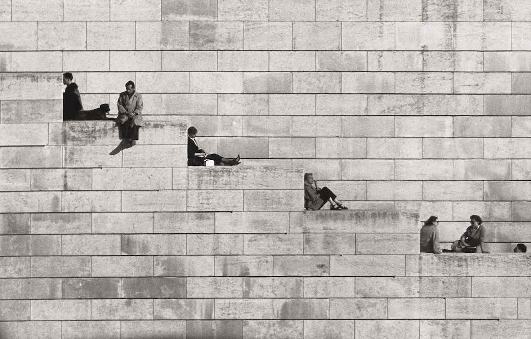 La diagonale dei gradini. Parigi, 1953 © Robert Doisneau