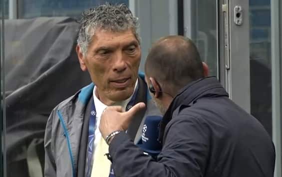 https://static.sky.it/editorialimages/4028c9ce93039bcd201a3de7fe3140c018867b27/skysport/it/calcio/champions-league/video/2025/05/05/inter-barcellona-agronomo-san-siro-szczesny-video/Agronomo_sansiro_1_2025.jpg?im=Resize,width=565