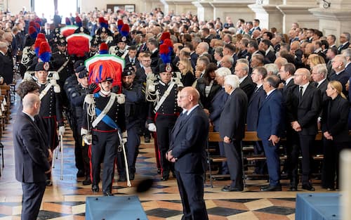 Padova - Il Presidente della Repubblica Sergio Mattarella alle esequie di Stato del Brigadiere capo Valerio Daprà, del Carabiniere scelto Davide Bernardello e del Luogotenente Marco Piffari, oggi 17 ottobre 2025.
(Foto di Paolo Giandotti - Ufficio Stampa per la Stampa e la Comunicazione della Presidenza della Repubblica)