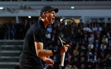 Jannik Sinner of Italy during his men s semi-final match against Tommy Paul of USA (not pictured) at the Italian Open tennis tournament in Rome, Italy, 16 May 2025. ANSA/FABIO FRUSTACI
