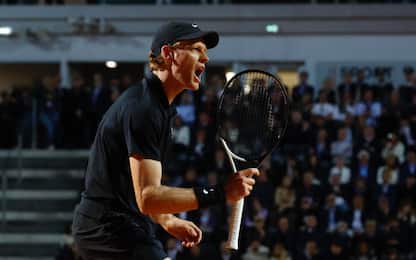 Jannik Sinner of Italy during his men s semi-final match against Tommy Paul of USA (not pictured) at the Italian Open tennis tournament in Rome, Italy, 16 May 2025. ANSA/FABIO FRUSTACI
