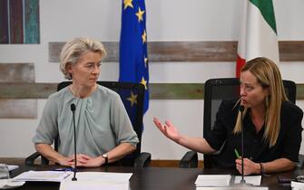 Italian Premier Giorgia Meloni (R) and EU Commission President Ursula von der Leyen (L) attend a press conference in Lampedusa, Italy, 17 September 2023.The prime minister of Italy and the president of the European Commission arrived on the island of Lampedusa as tensions rise over an increase in migrant arrivals.
ANSA/CIRO FUSCO