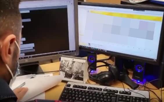 Pedopornografia, operazione sotto copertura in tutta Italia: 28 arresti | Sky TG24