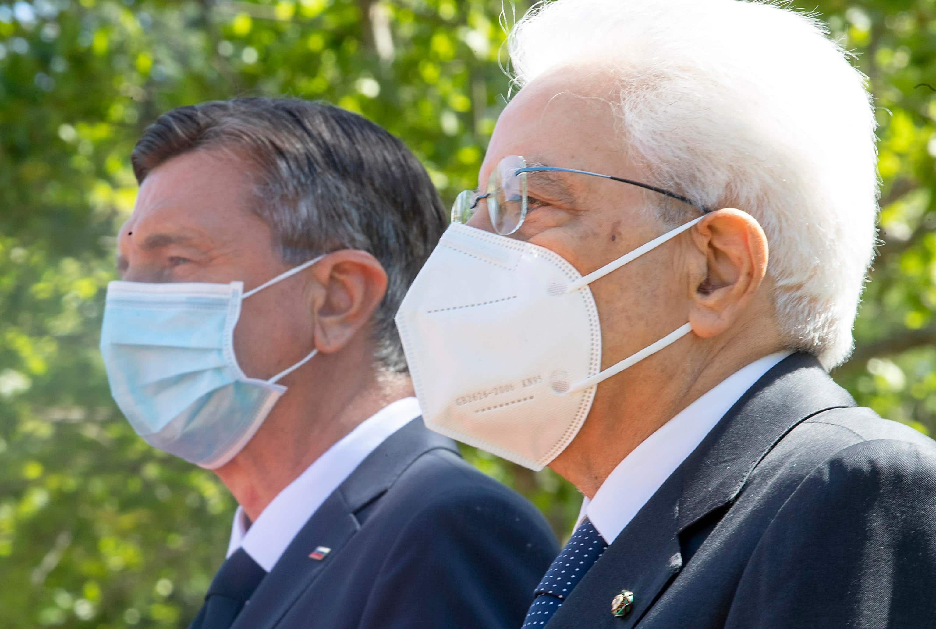 Il presidente della Repubblica Sergio Mattarella con il presidente della Repubblica di Slovenia Borut Pahor nel corso di un incontro nella caserma del Reggimento Piemonte Cavalleria a Villa Opicina, sul Carso triestino, Trieste, 13 luglio 2020. Ansa/Paolo Giandotti - Ufficio per la Stampa e la Comunicazione della Presidenza della Repubblica +++ No sales, editorial use only +++