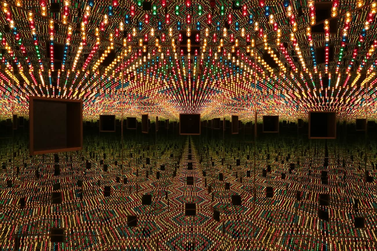 Yayoi-Kusama-Infinity-Mirror-Room-—-Love-Forever-196694.-Wood-mirrors-metal-lightbulbs-210.2-x-240.2-x-205.2-cm.-c-YAYOI-KUSAMA-Courtesy-Ota-Fine-Arts.jpg