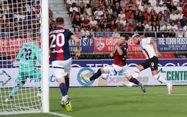 Milan's Olivier Giroud  scores the 0-1 goal during the Italian Serie A soccer match Bologna FC vs AC Milan at Renato Dall'Ara stadium in Bologna, Italy, 21 August 2023. ANSA /ELISABETTA BARACCHI
