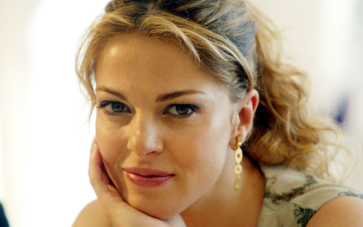 Claudia Gerini Le Foto Pi Belle Dell attrice claudia-gerini-le-foto-pi-belle-dell-attrice