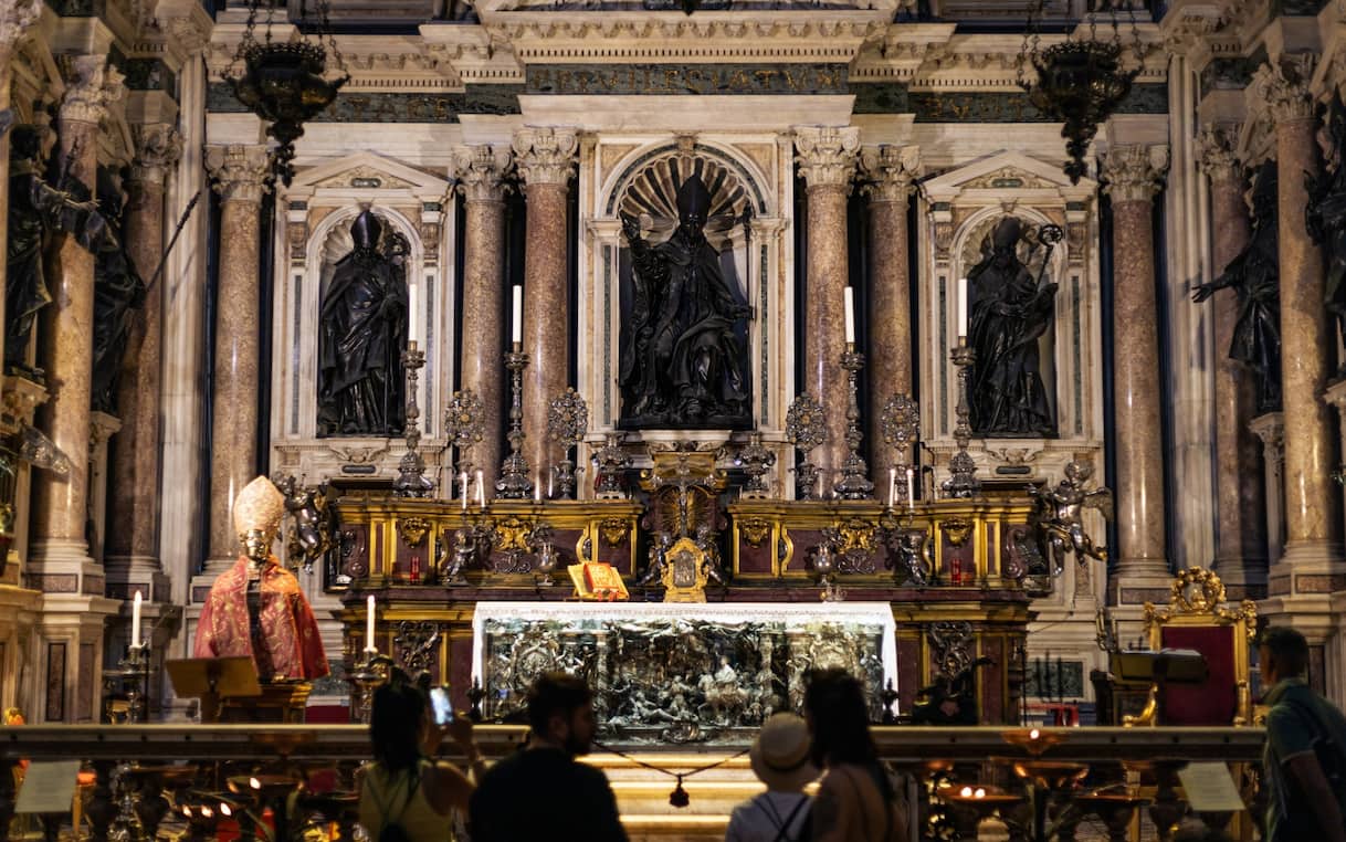napoli si 232 sciolto il sangue di san gennaro