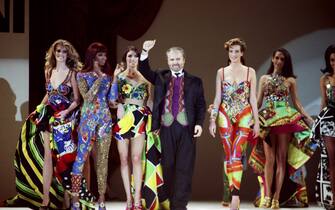 Gianni Versace, le passerelle e le sue muse