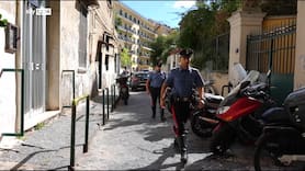 Napoli, morto uomo bloccato con taser dopo lite familiare