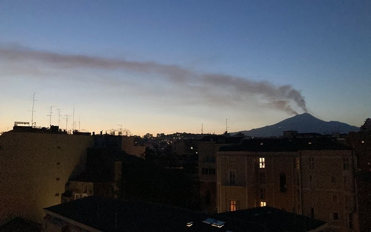 Il fumo proveniente dall'Etna