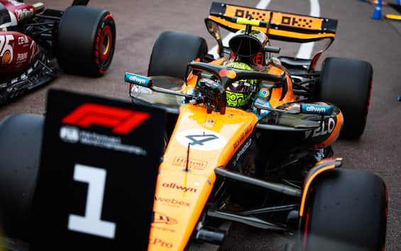 https://static.sky.it/editorialimages/429d8d26051bda8dae6fa7bab530bcc844eeed38/skysport/it/motori/formula-1/video/2025/05/24/f1-gp-monaco-bobbi-commento-video/lando_norris-pole_ipa.jpg?im=Resize,width=565